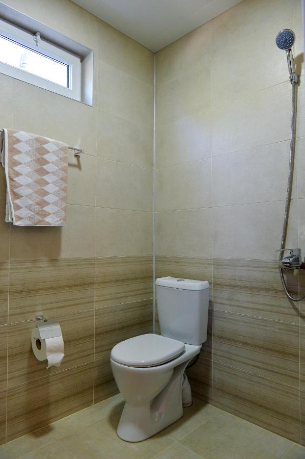 Gold Guest House Kutaisi Esterno foto