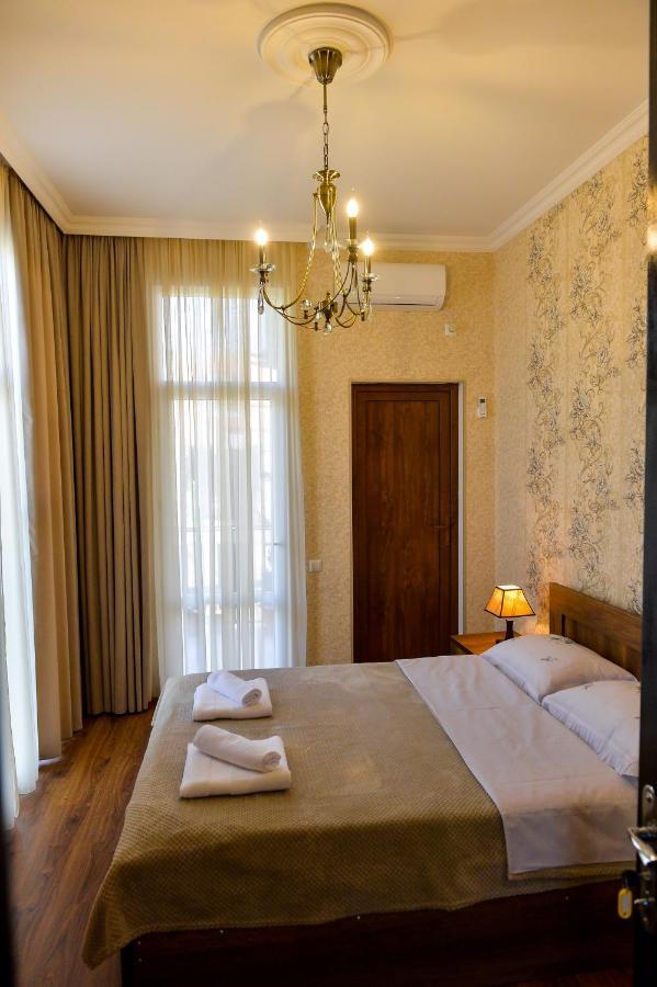 Gold Guest House Kutaisi Esterno foto