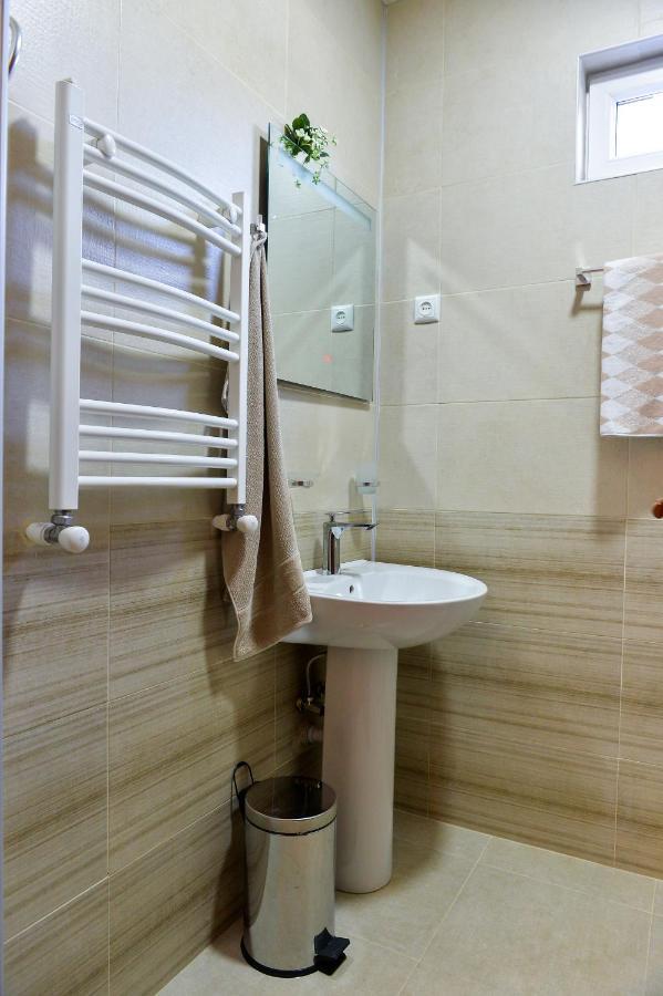 Gold Guest House Kutaisi Esterno foto